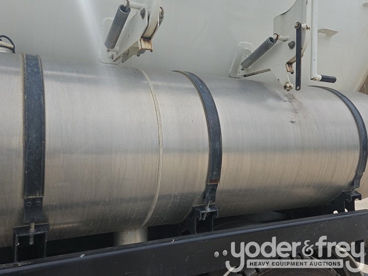 2012-vactor-2100-image-34