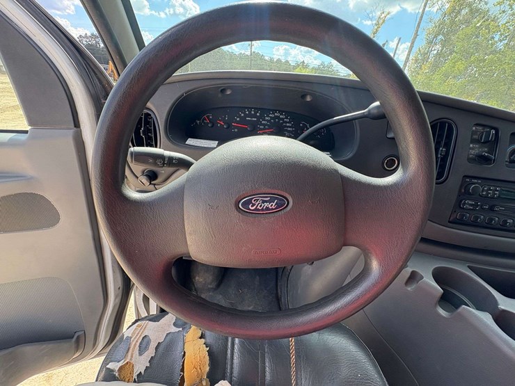 2004-ford-6-image-10
