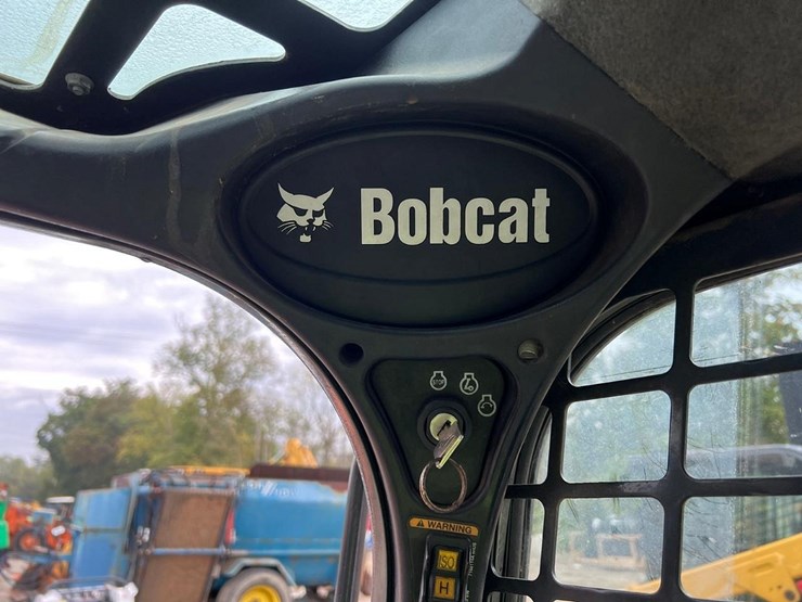 2019-bobcat-t740-image-16