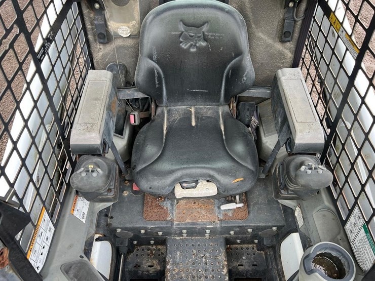 2018-bobcat-t450-image-18