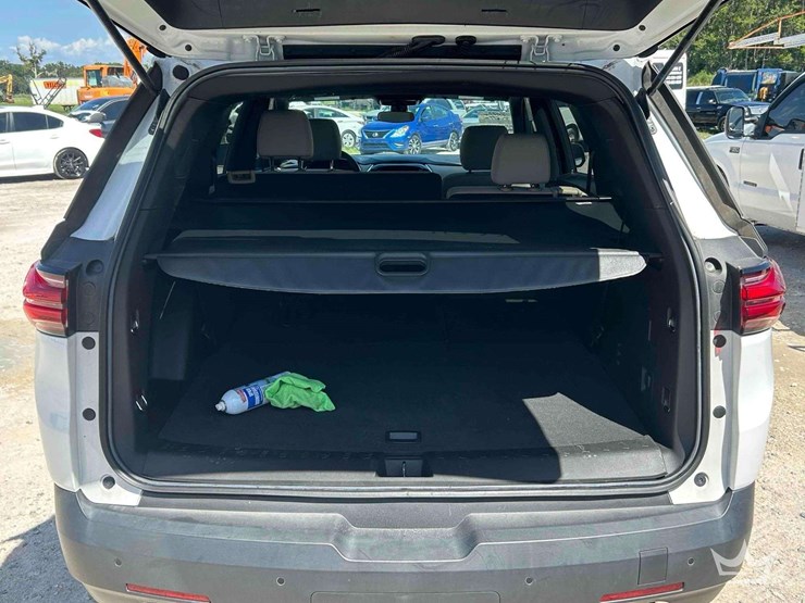 2022-chevrolet-traverse-image-12