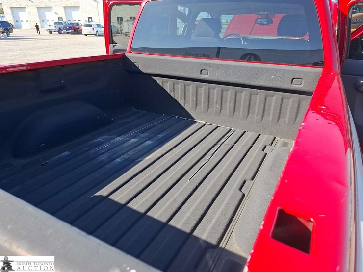 2010-chevrolet-silverado-1500-image-18