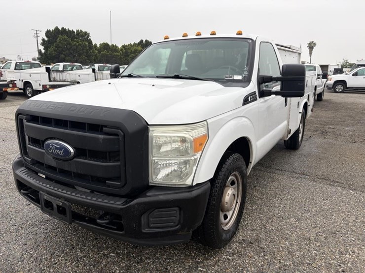 2013-ford-f350-image-2