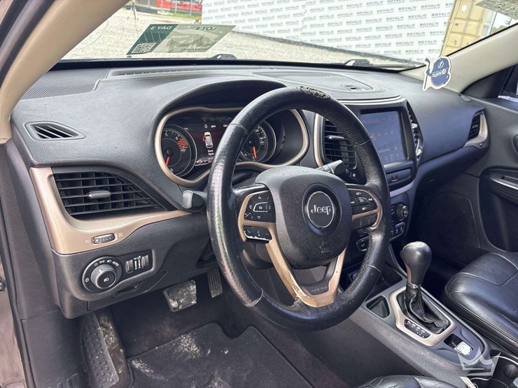 2017-jeep-cherokee-image-9