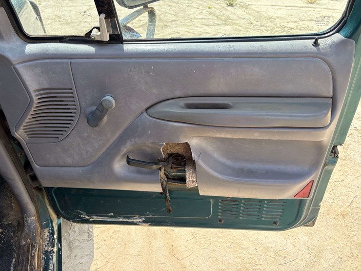 1996-ford-f150-image-14