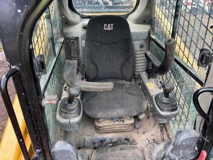 2014-caterpillar-289d-image-17
