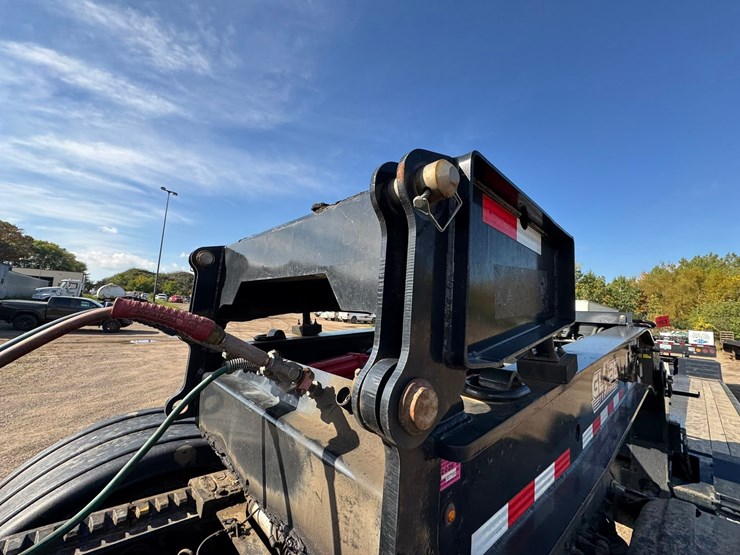 2022-globe-lowboy-image-74