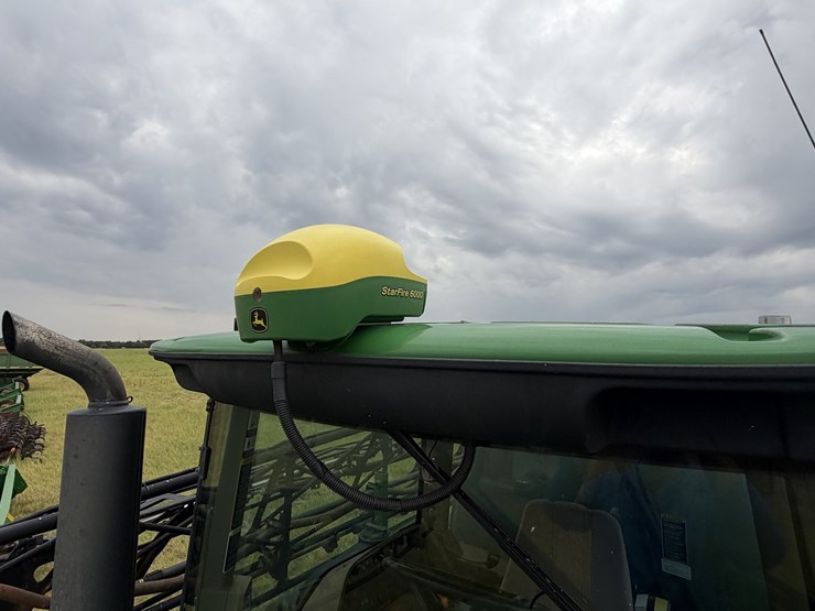 2010-john-deere-4830-image-45