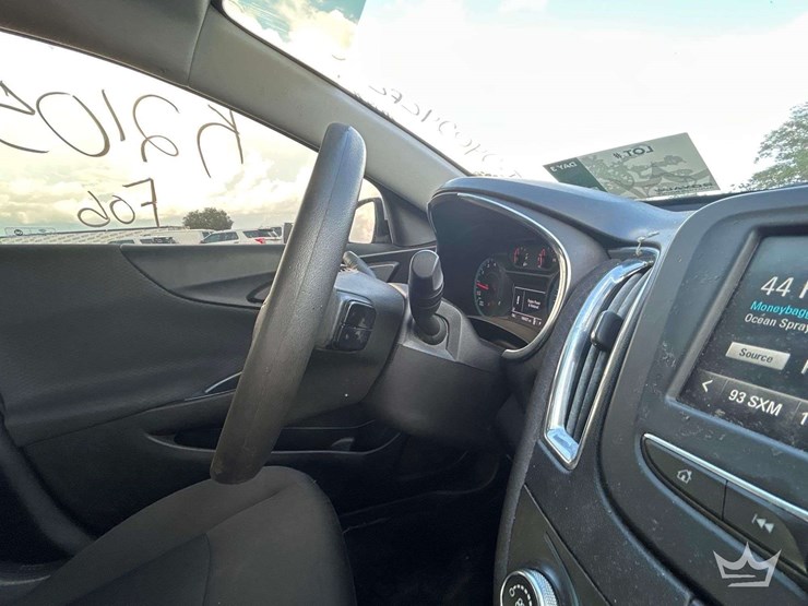 2018-chevrolet-malibu-sedan-image-16