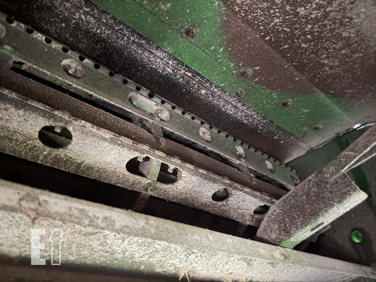2011-john-deere-9770-sts-image-35