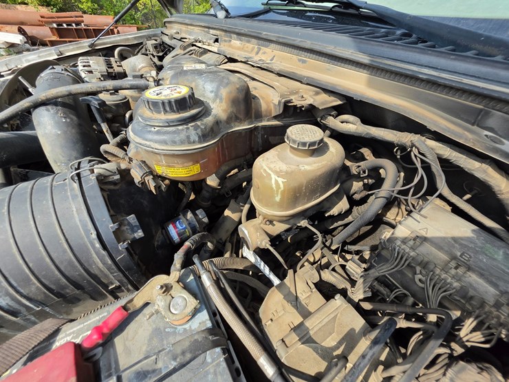 2005-ford-f550-image-41