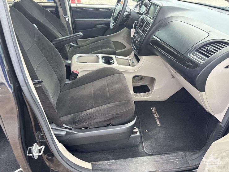 2013-dodge-grand-caravan-image-20