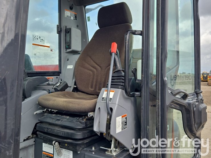 2022-kubota-kx080-image-53