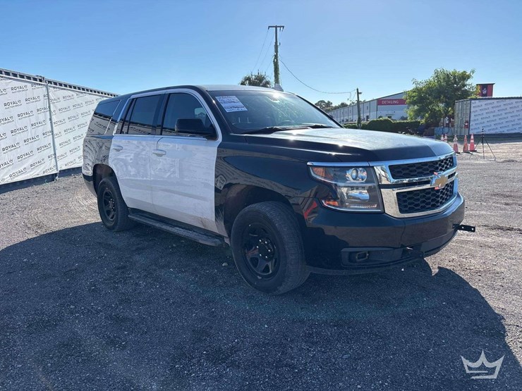2019-chevrolet-tahoe-image-2