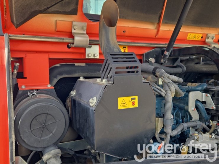 2022-kubota-kx080-image-40