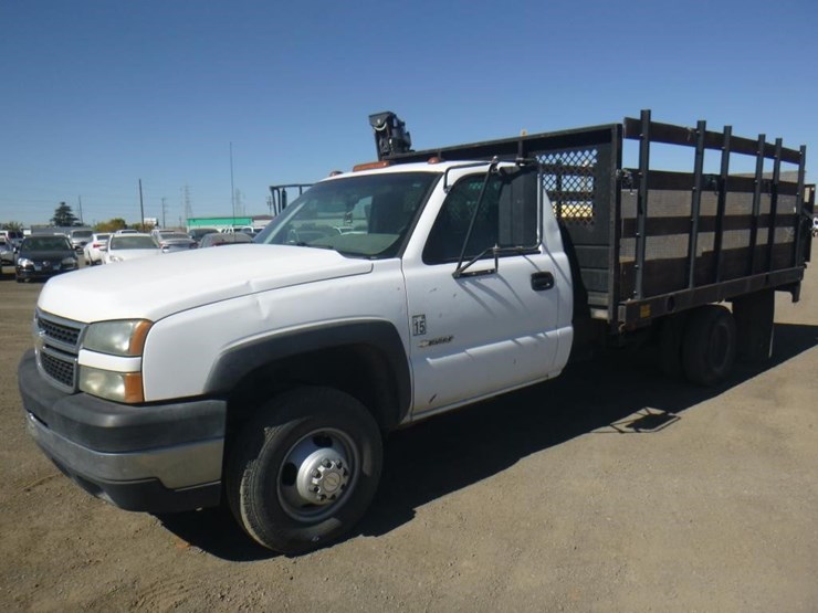 2006-chevrolet-3500-image-1