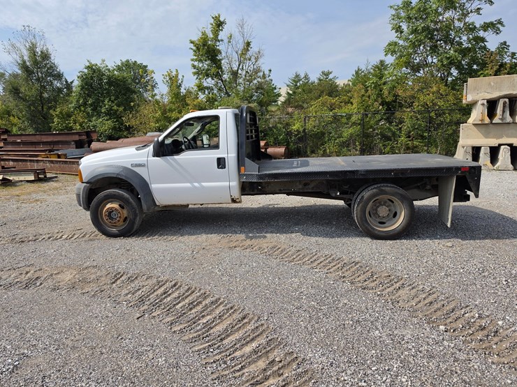 2005-ford-f550-image-6