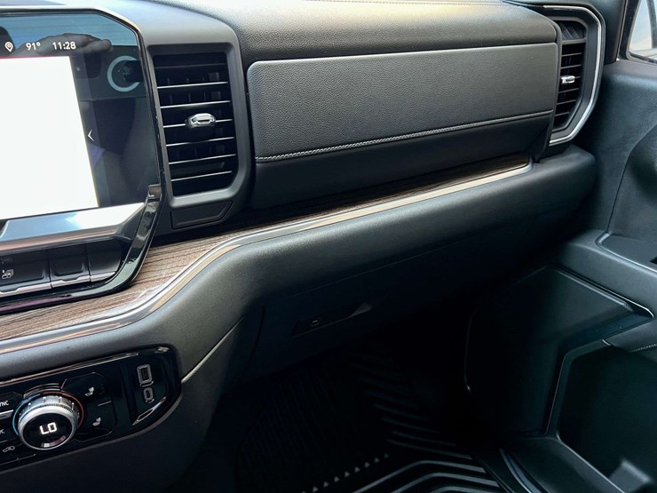 2024-gmc-sierra-1500-image-26