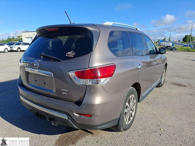 2014-nissan-pathfinder-image-5
