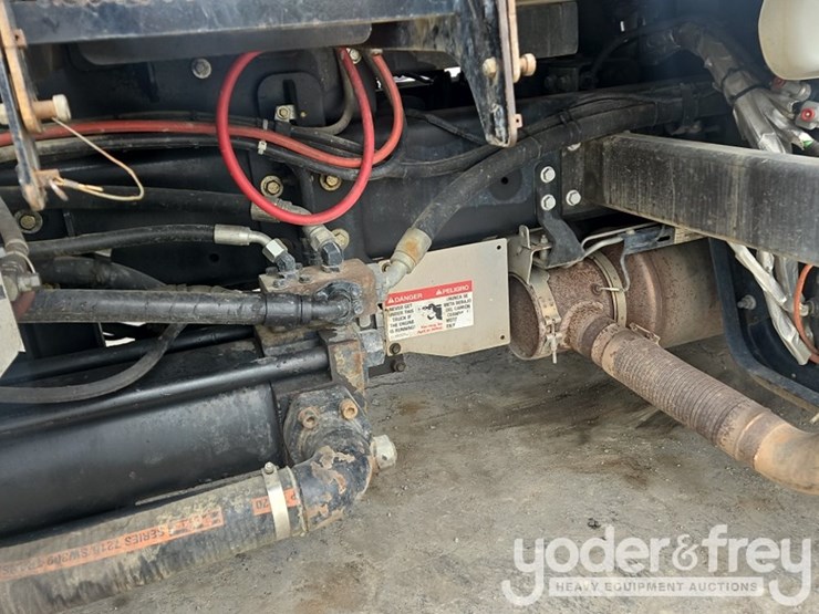 2012-vactor-2100-image-50