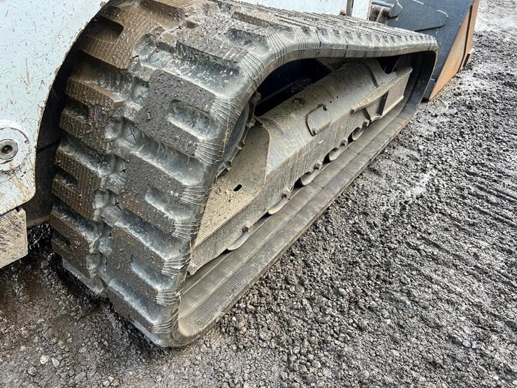 2022-bobcat-t770-image-15