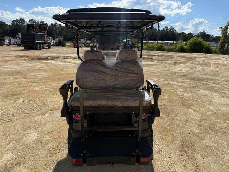 2025-sd-lanch-street-legal-6-seater-golf-cart-w/-on-board-charger-image-6
