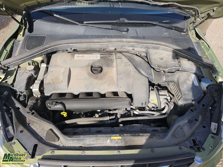 2010-volvo-xc60-image-31