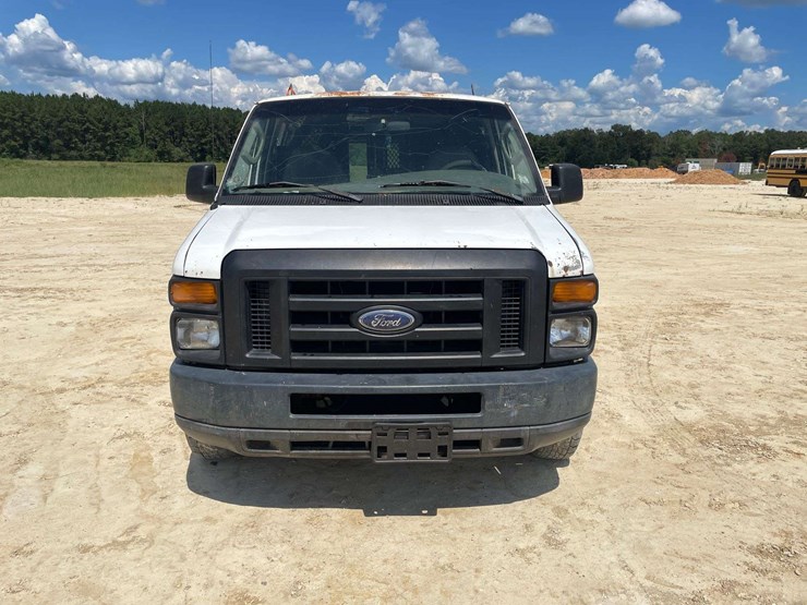 2008-ford-cargo-image-5