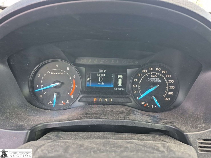 2019-ford-explorer-image-11