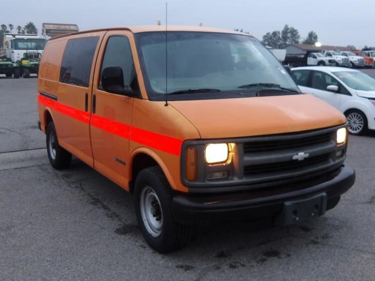 1998-chevrolet-express-3500-image-3