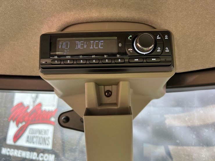 2025-case-ih-farmall-120c-image-30