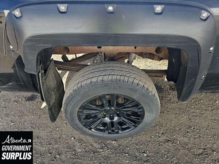 2015-gmc-sierra-1500-image-13