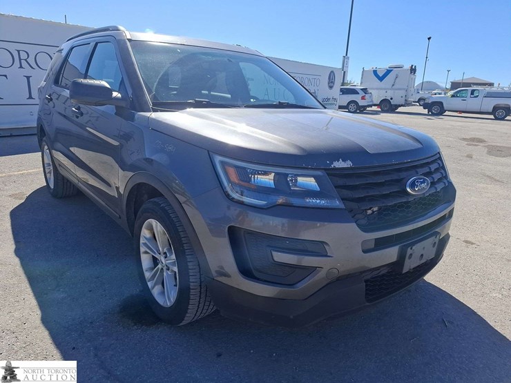 2016-ford-explorer-image-3