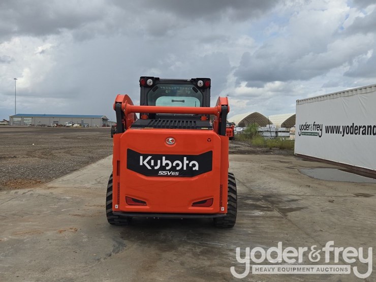 2024-kubota-ssv65-image-4
