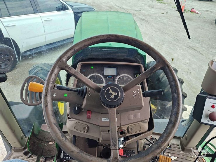 john-deere-6115m-image-15