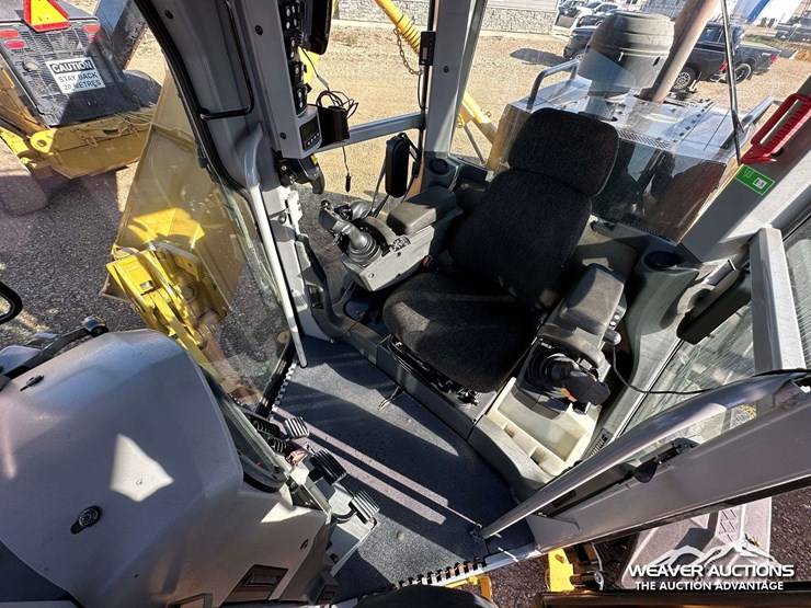 caterpillar-140m-image-73