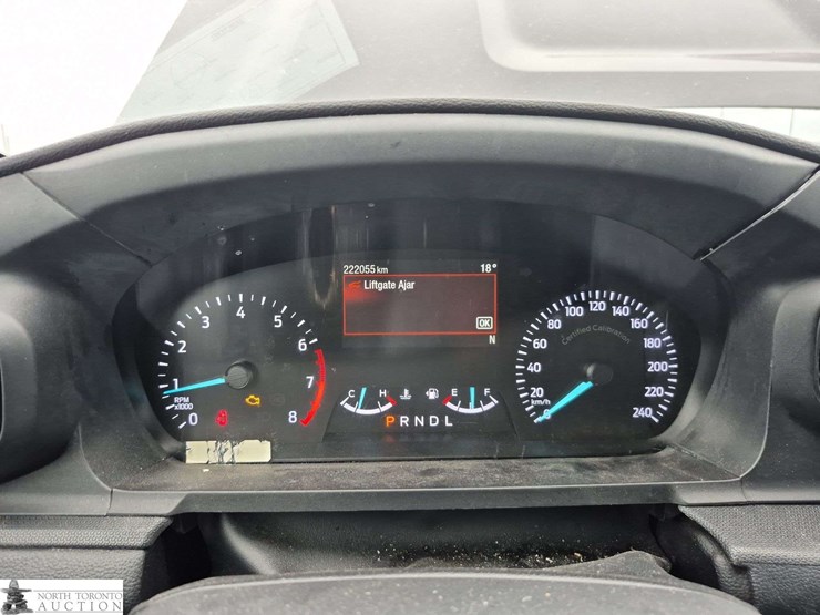 2021-ford-explorer-image-11
