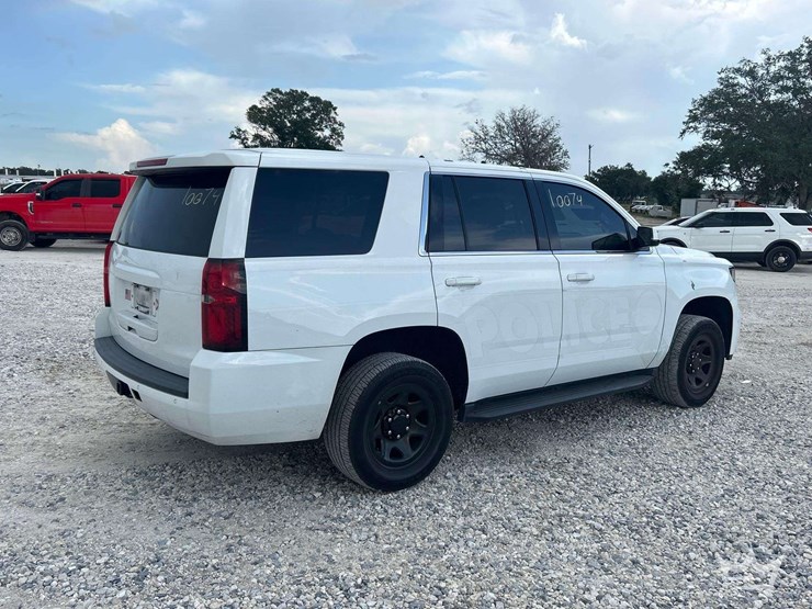 2018-chevrolet-tahoe-image-3
