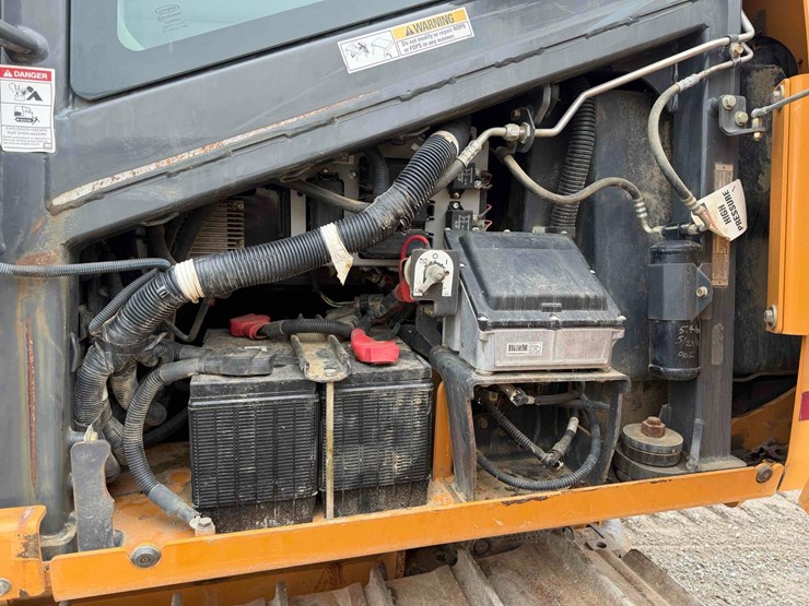 2016-case-850m-wt-image-19