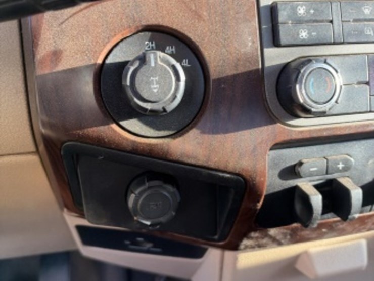 2011-ford-f350-image-22