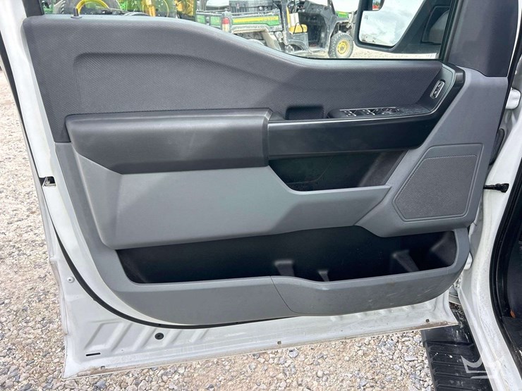 2022-ford-f150-image-11