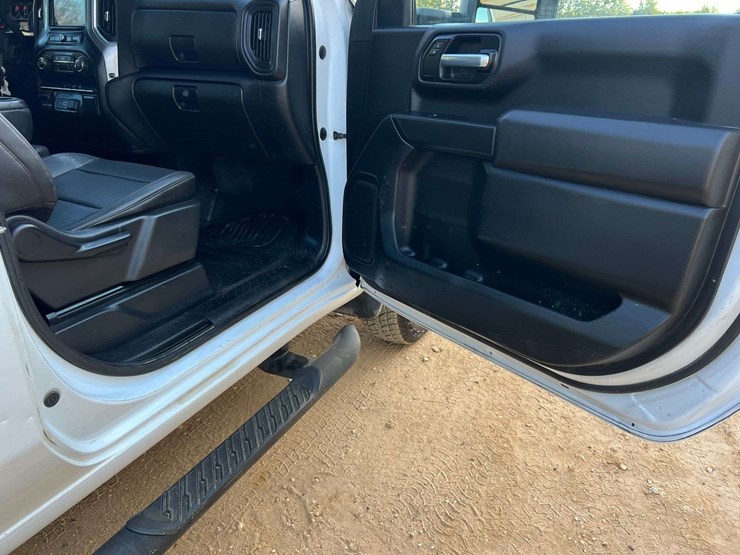 2021-chevrolet-3500hd-image-20