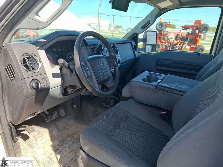 2011-ford-f350-image-10
