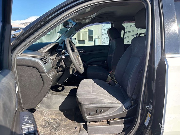2019-chevrolet-tahoe-image-13