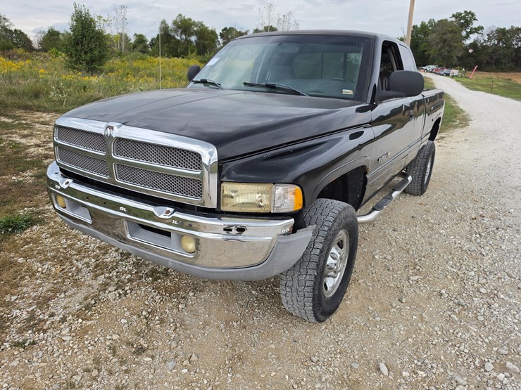 #25320-•-2001-dodge-ram-pickup-pickup-truck-image-1