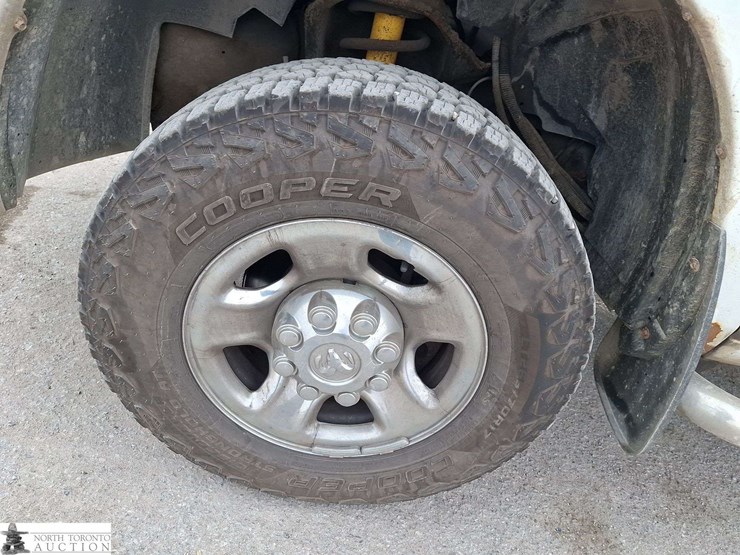 2012-ram-2500-slt-image-21