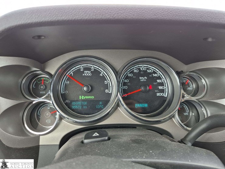 2012-chevrolet-silverado-1500-hybrid-image-11
