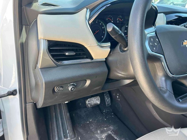 2022-chevrolet-traverse-image-15