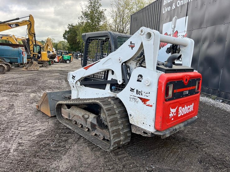 2022-bobcat-t770-image-4