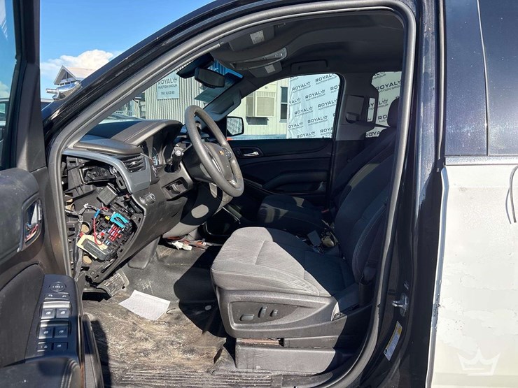 2019-chevrolet-tahoe-image-12